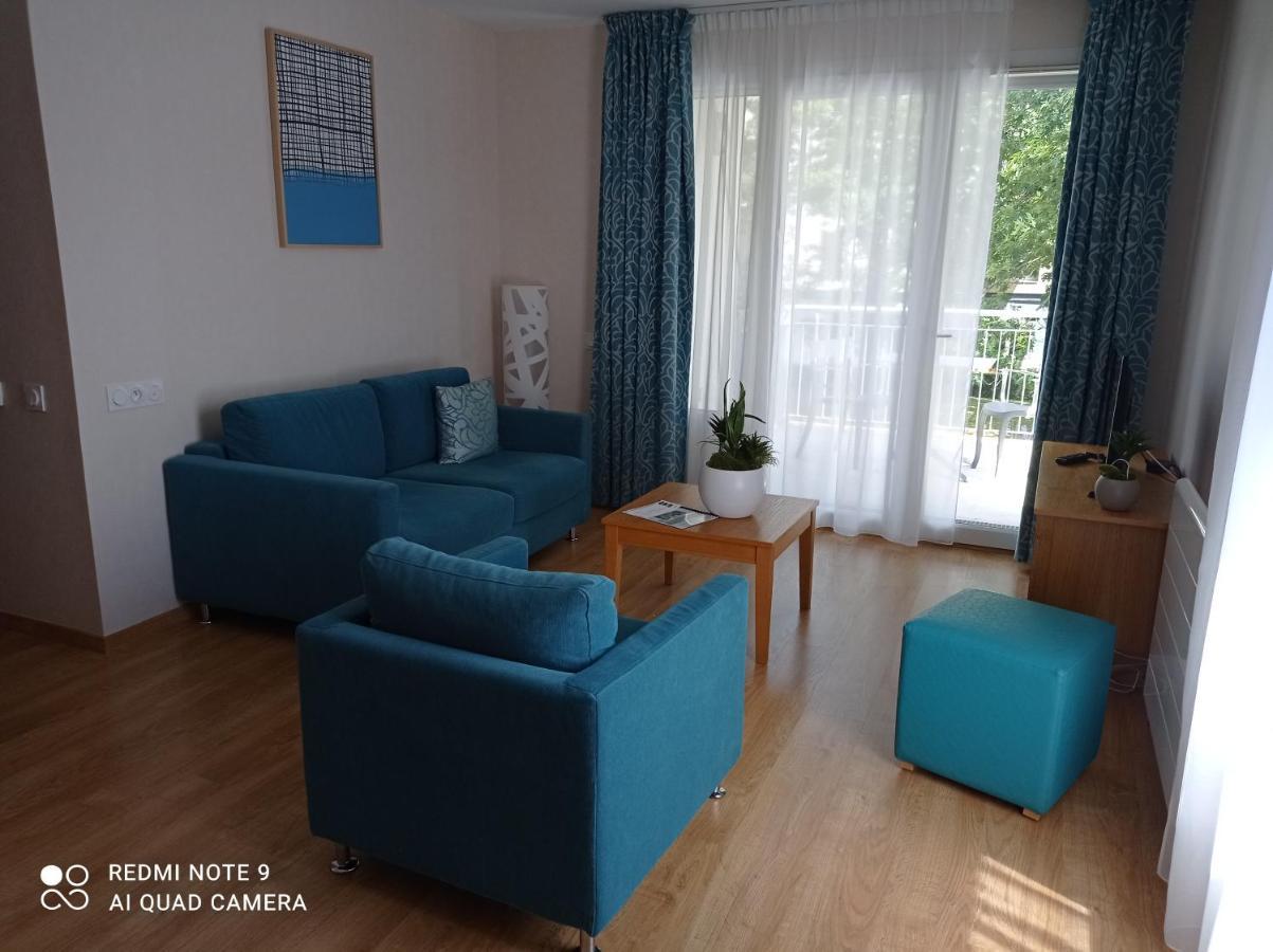 Domitys Le Chateau Des Plans Партене Екстериор снимка